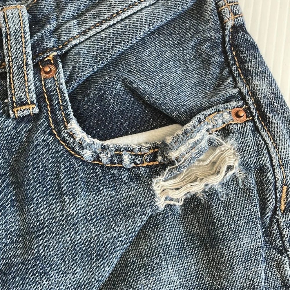 Old Navy super distressed high rise, straight leg, button fly jeans. Girls 14
